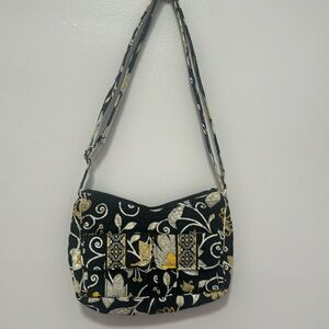 LAST CHANCE!! Vera Bradley like new handbag purse in excellent condition.